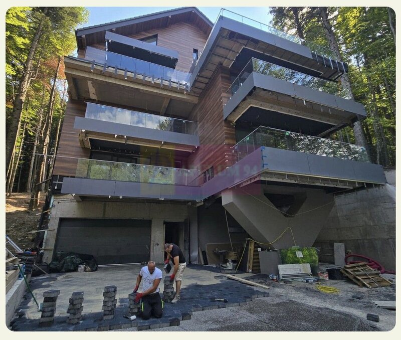 Apartament 2 camere de vanzare la Sinaia - Lux