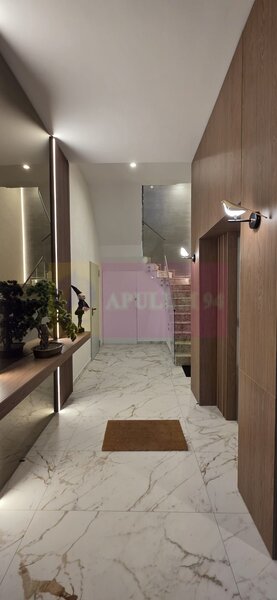 Apartament 2 camere de vanzare la Sinaia - Lux