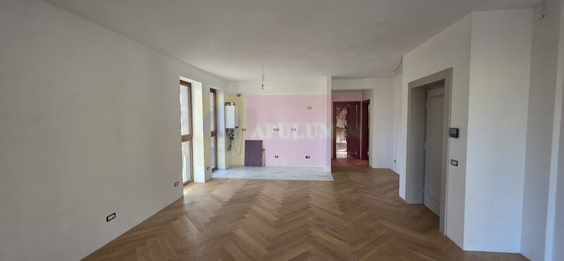 Apartament 2 camere de vanzare la Sinaia - Lux