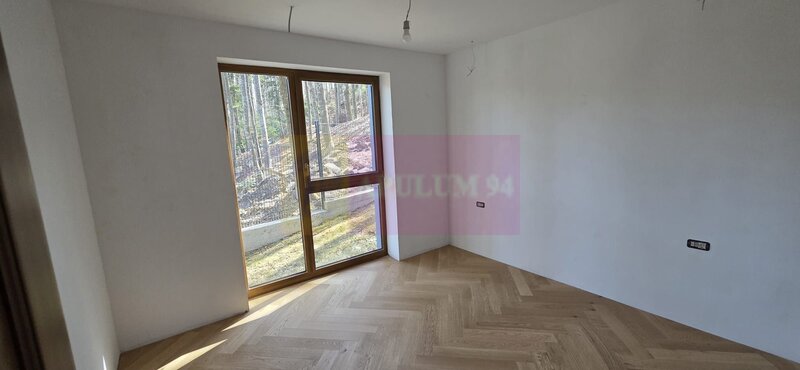 Apartament 2 camere de vanzare la Sinaia - Lux